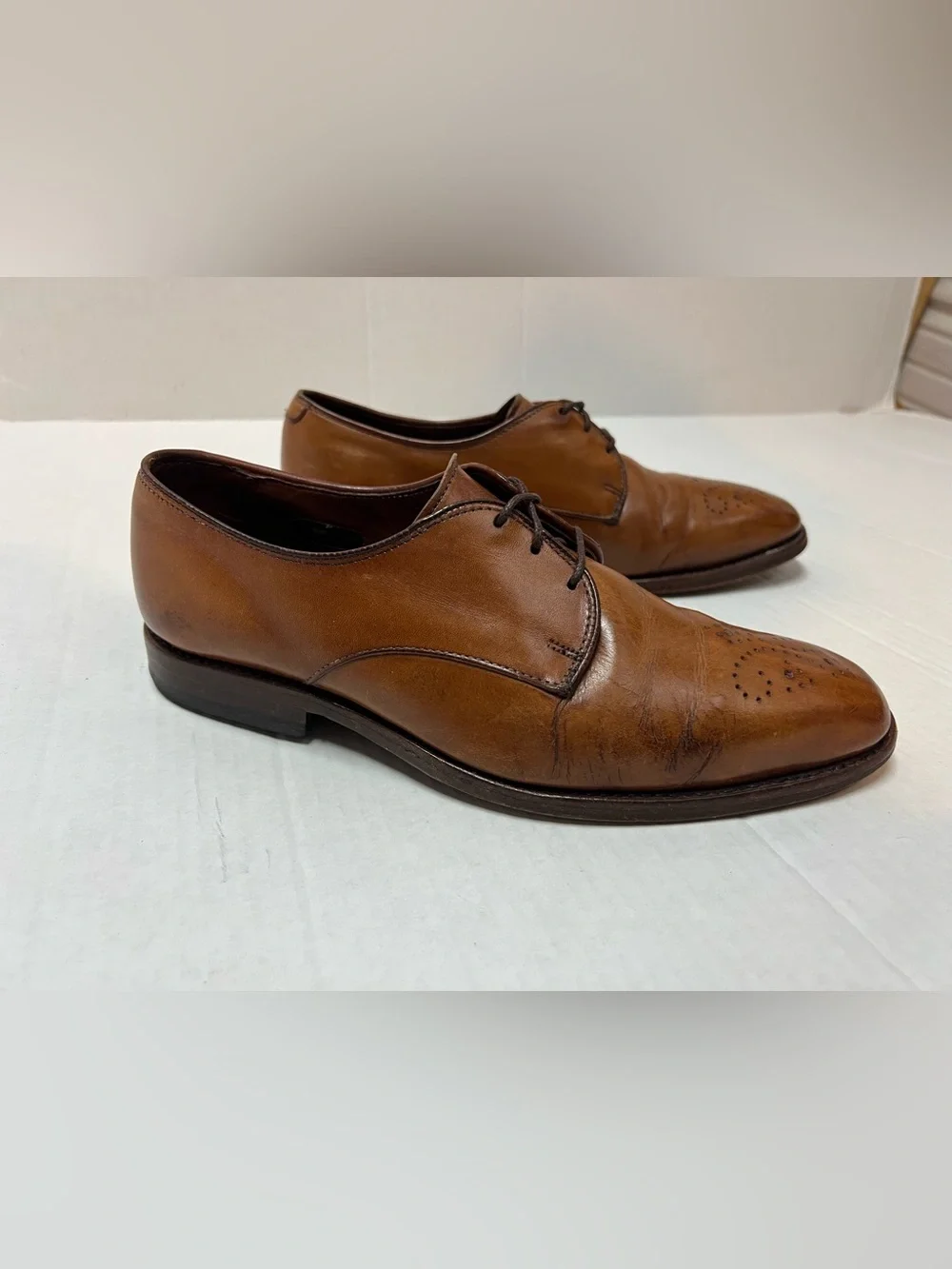 Allen Edmonds Bench Welt Fort Washington Men’s 8 Brown Leather Medallion Oxford